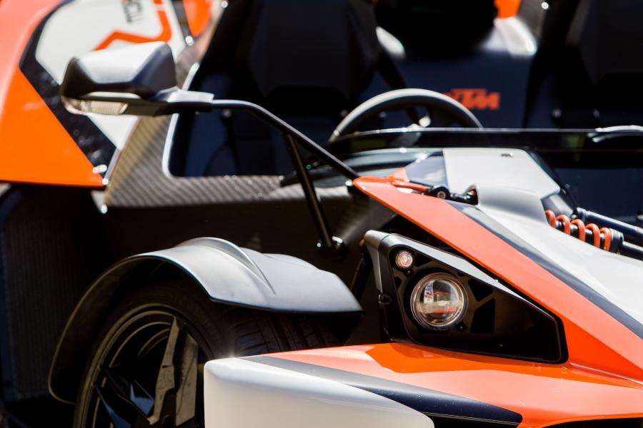 Детали экстерьера KTM X-Bow R 2011 года  (фото 21 из 30)
